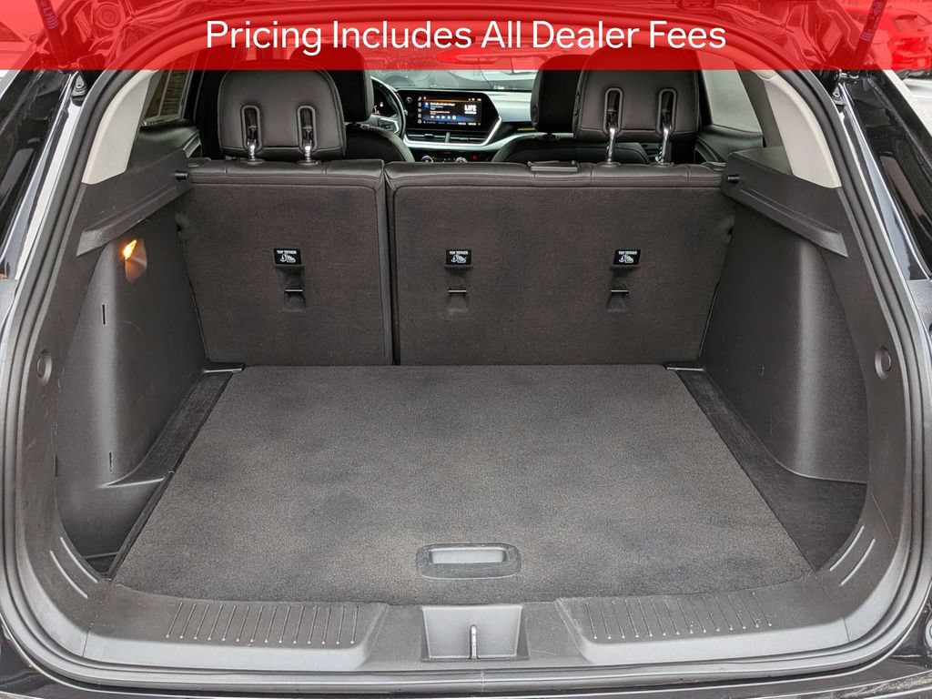 Used 2024 Chevrolet Trax LT w/ Driver Confidence Package FWD image 13