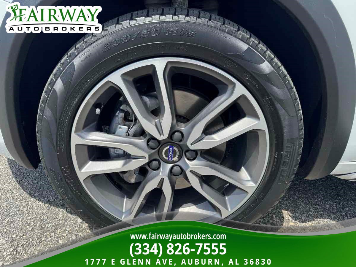 Used 2018 Volvo V60 T5 Cross Country image 31