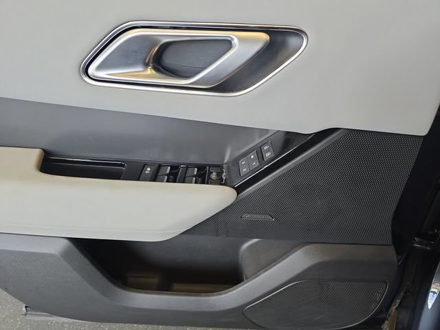 Certified 2026 Land Rover Range Rover Velar S AWD/4WD image 29