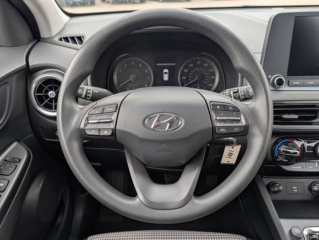 Used 2023 Hyundai Kona SE AWD/4WD image 12