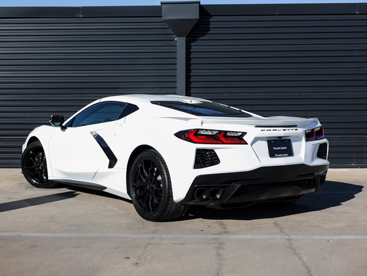 Used 2025 Chevrolet Corvette Stingray Preferred Cpe w/ Stealth Interior Trim Package image 3