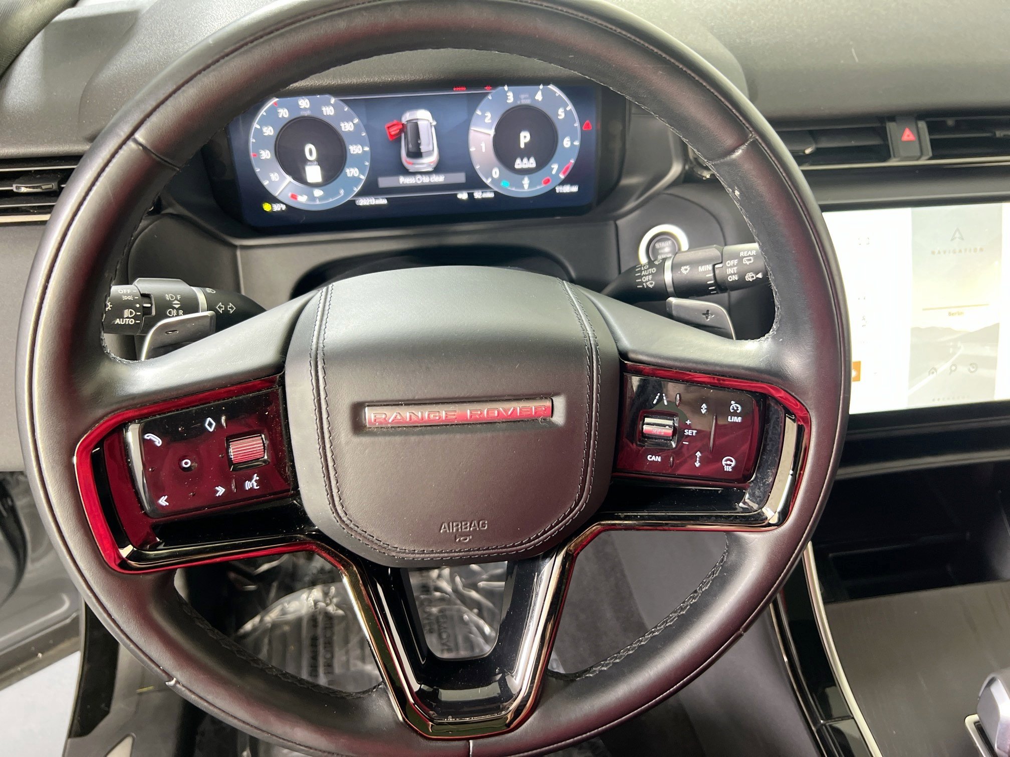 Used 2024 Land Rover Range Rover Velar Dynamic SE image 11