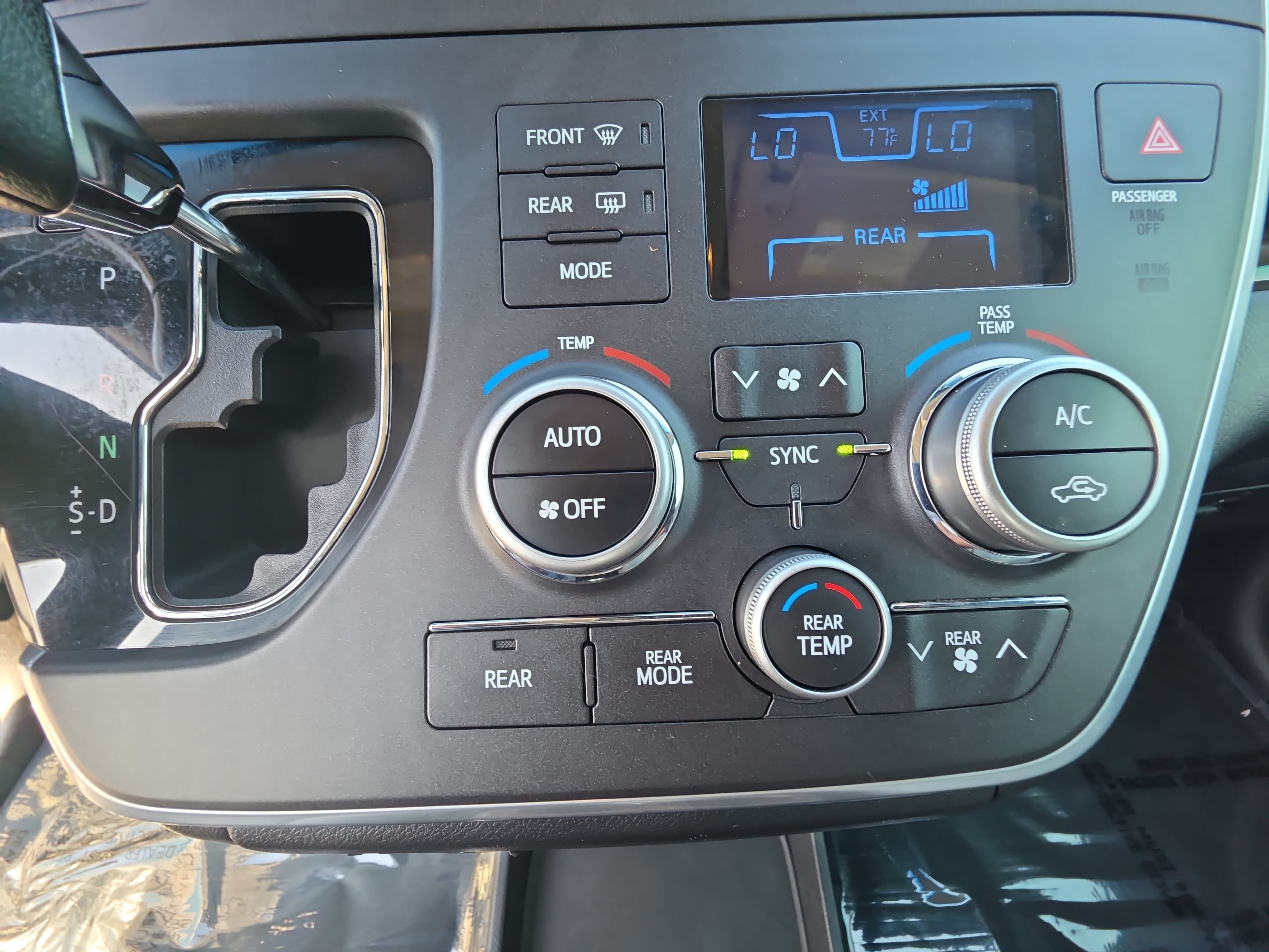 Used 2015 Toyota Sienna Limited Premium AWD/4WD image 22