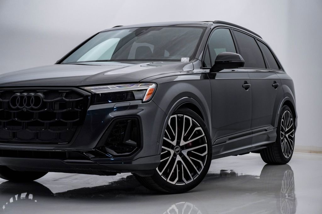 Used 2025 Audi SQ7 Prestige image 2