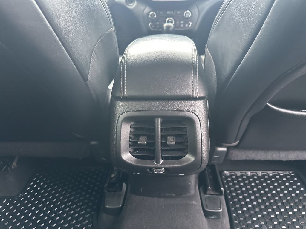 Used 2022 Jeep Cherokee Latitude AWD/4WD image 26
