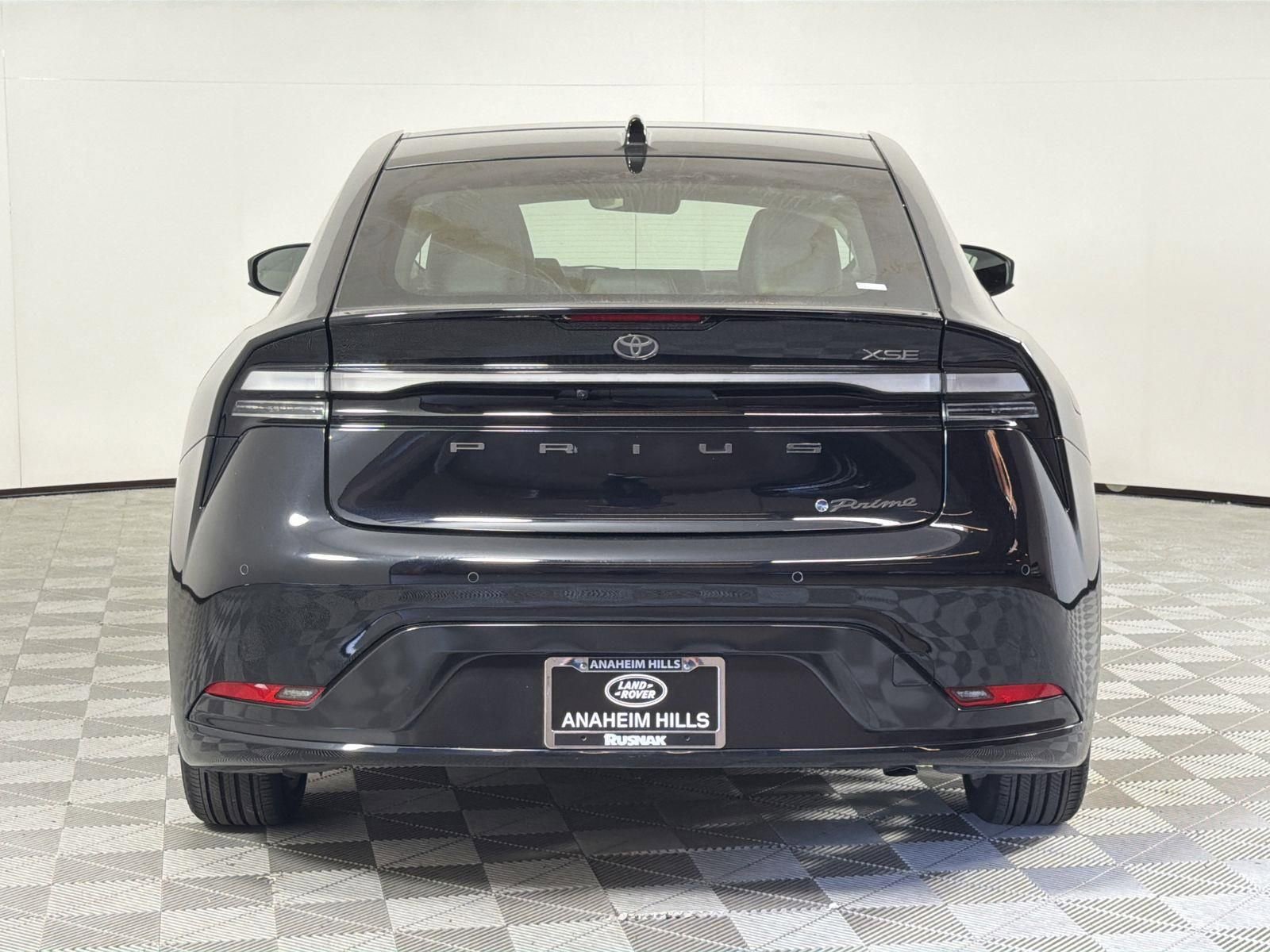 Used 2024 Toyota Prius Prime image 4