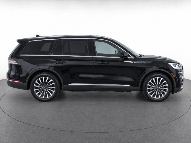 Used 2023 Lincoln Aviator Reserve w/ Equipment Group 201A AWD/4WD image 9