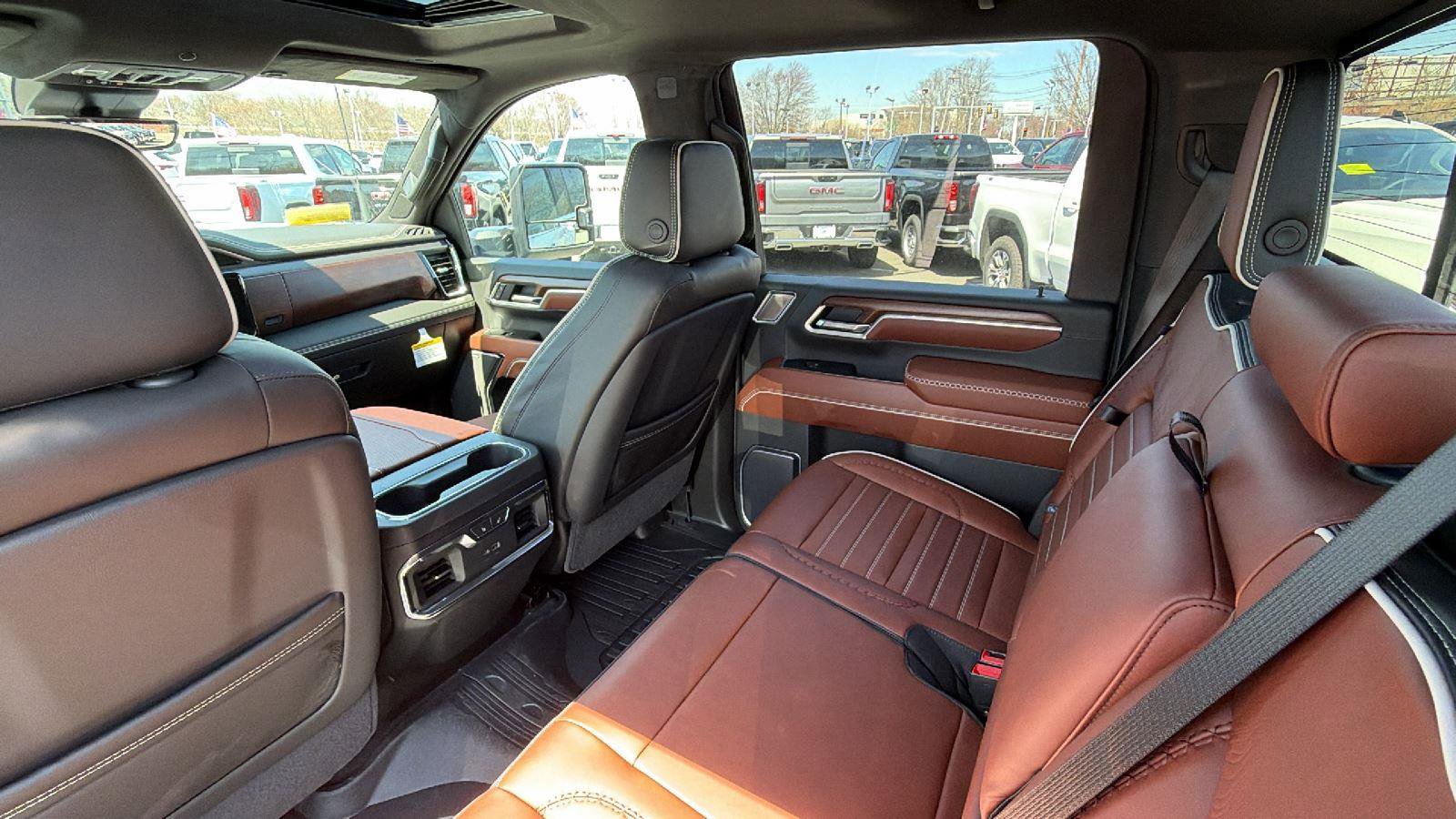 New 2026 GMC Sierra 3500 Denali Ultimate AWD/4WD image 40