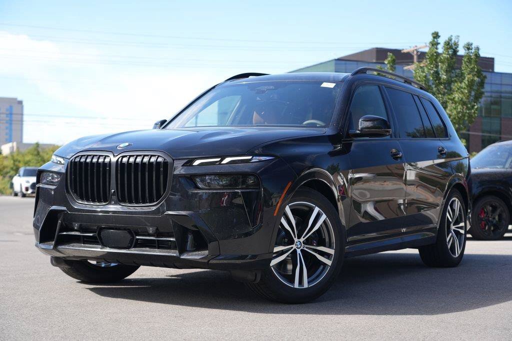 Used 2027 BMW X7 xDrive40i w/ M Sport Package AWD/4WD image 1
