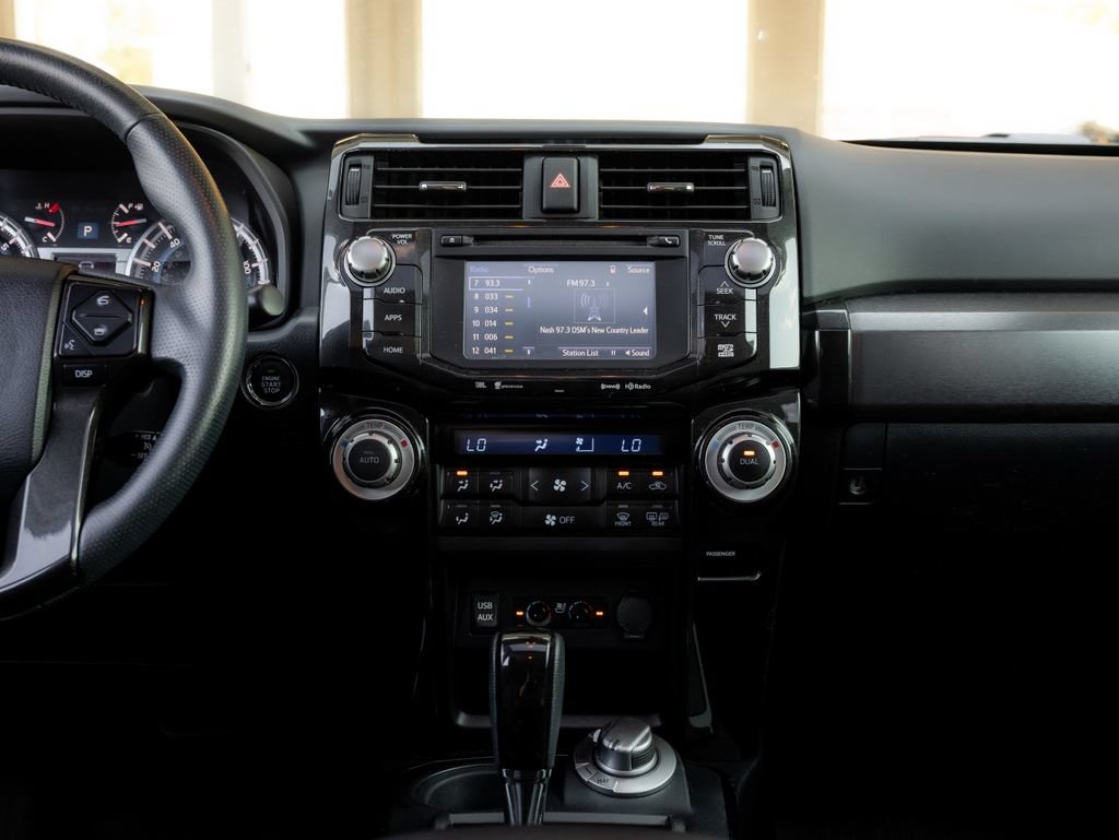Used 2019 Toyota 4Runner Limited AWD/4WD image 23