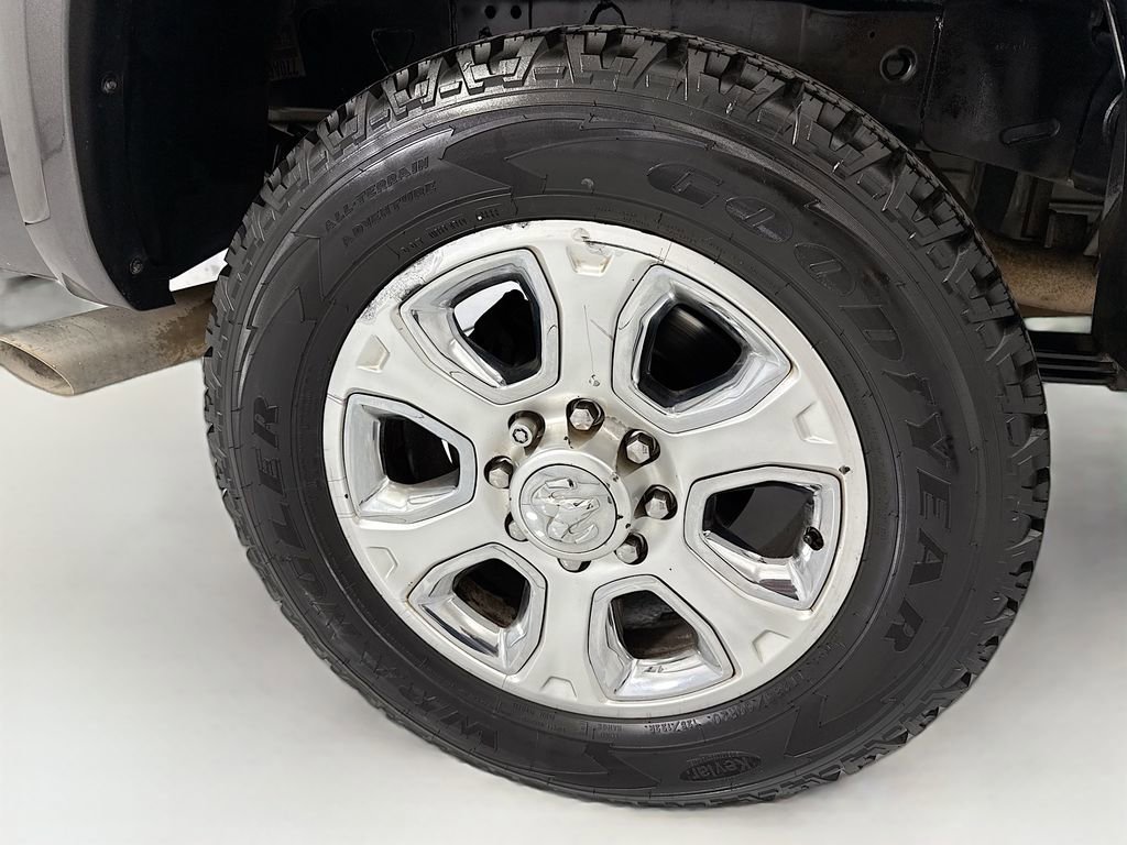 Used 2014 RAM 3500 Laramie image 32