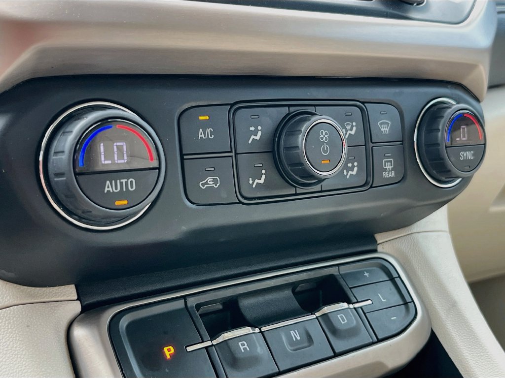 Used 2023 GMC Acadia Denali w/ Denali Ultimate Package FWD image 16