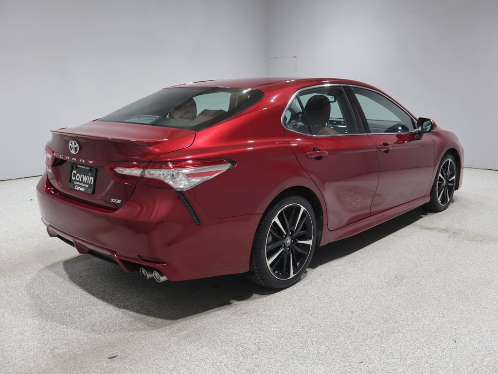 Used 2018 Toyota Camry XSE FWD image 2