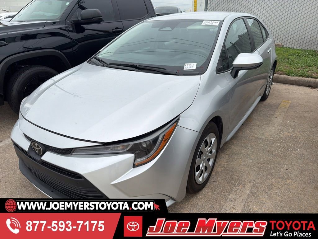 Used 2024 Toyota Corolla LE FWD image 1