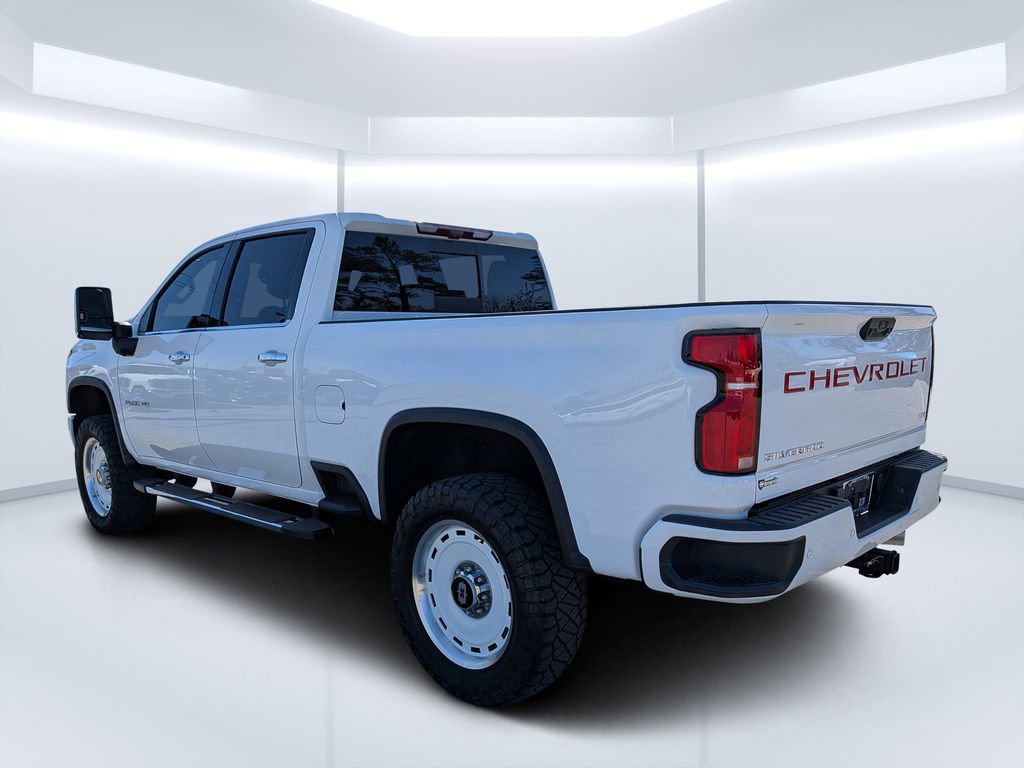 Used 2025 Chevrolet Silverado 2500 LTZ w/ Z71 Chrome Sport Edition image 5
