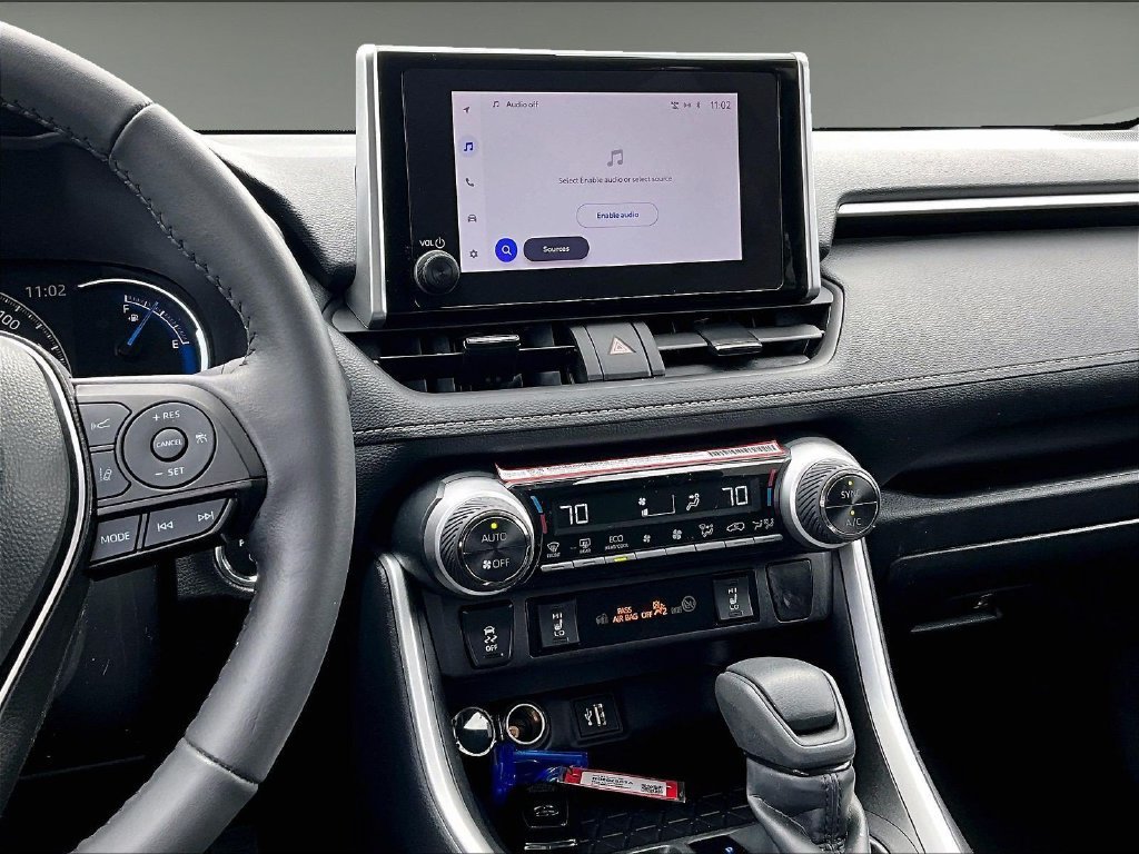 Used 2025 Toyota RAV4 XLE w/ Convenience Package AWD/4WD image 18