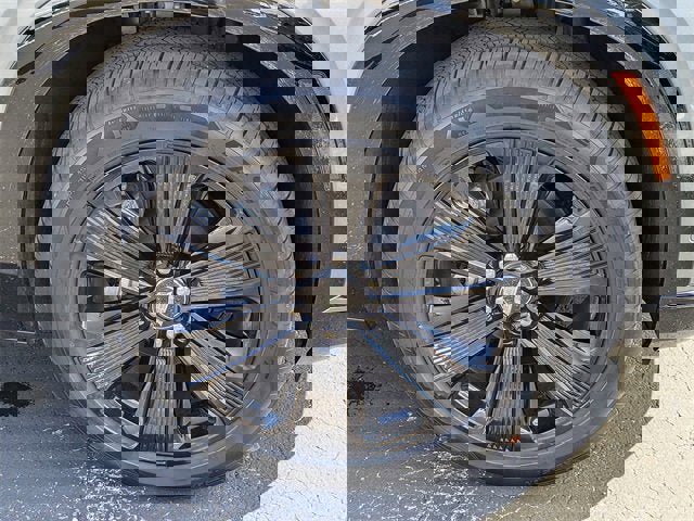 New 2026 Cadillac Vistiq Sport w/ LPO, Floor Liner Package image 11