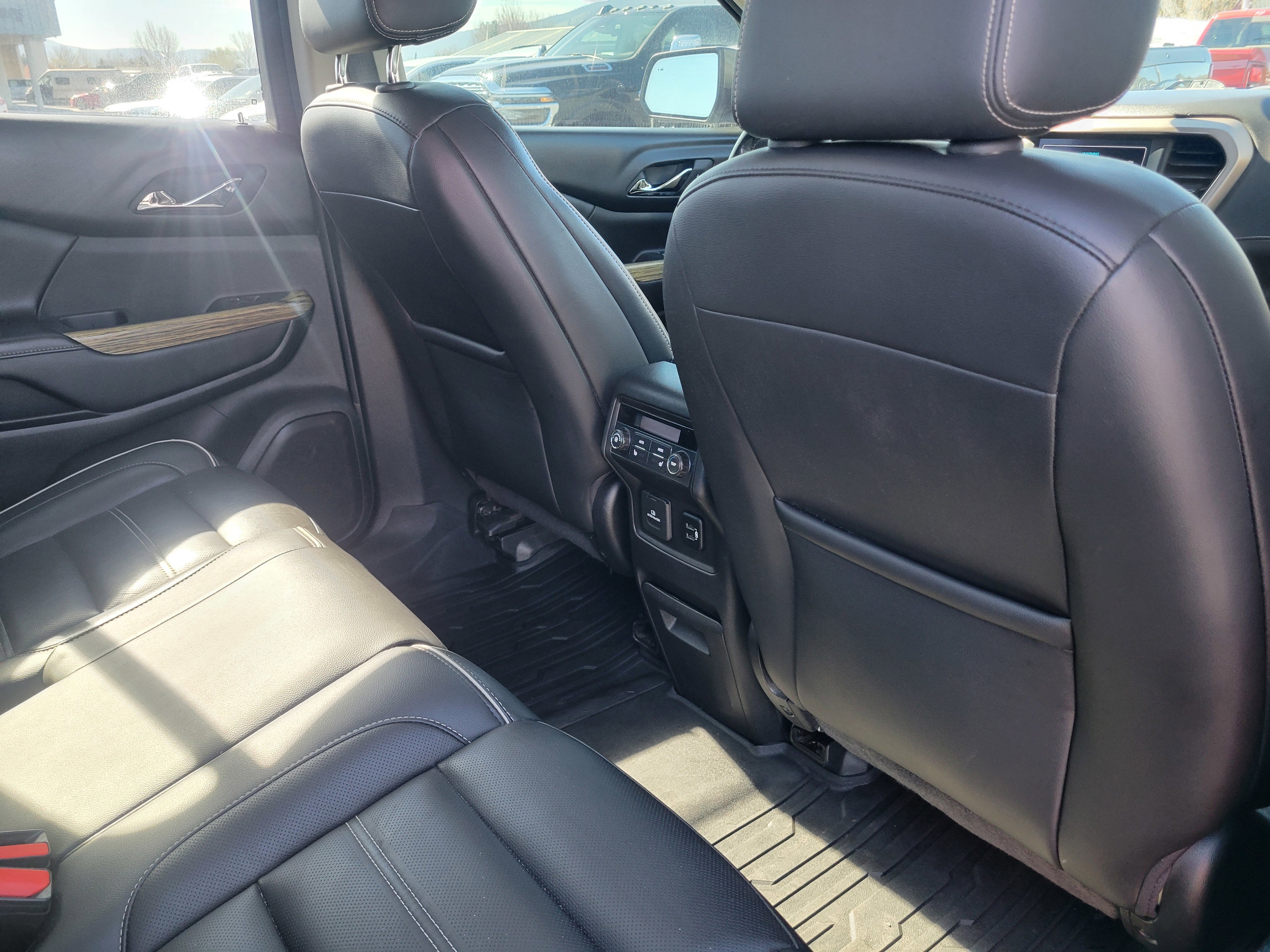 Used 2018 GMC Acadia Denali w/ Technology Package image 19