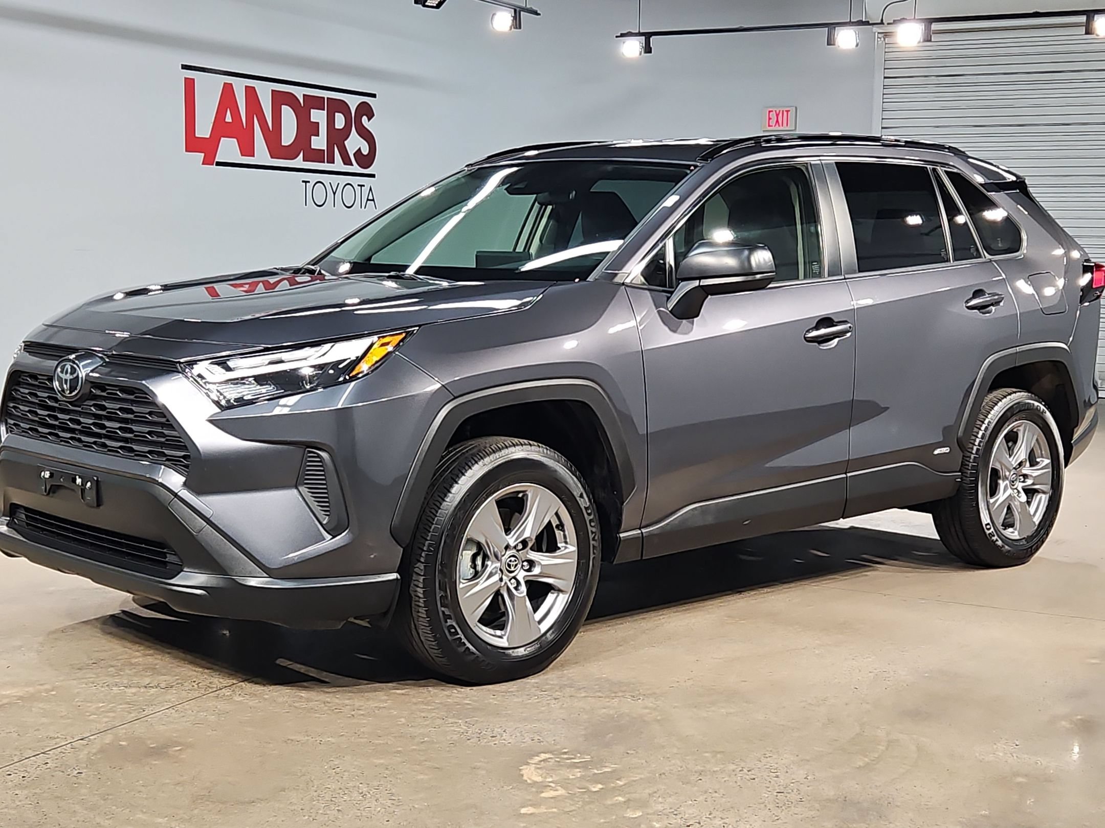 Certified 2025 Toyota RAV4 LE AWD/4WD image 3