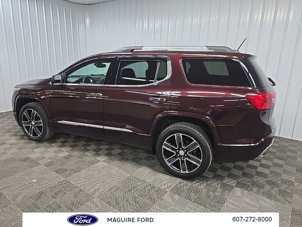 Used 2017 GMC Acadia Denali w/ Technology Package AWD/4WD image 5