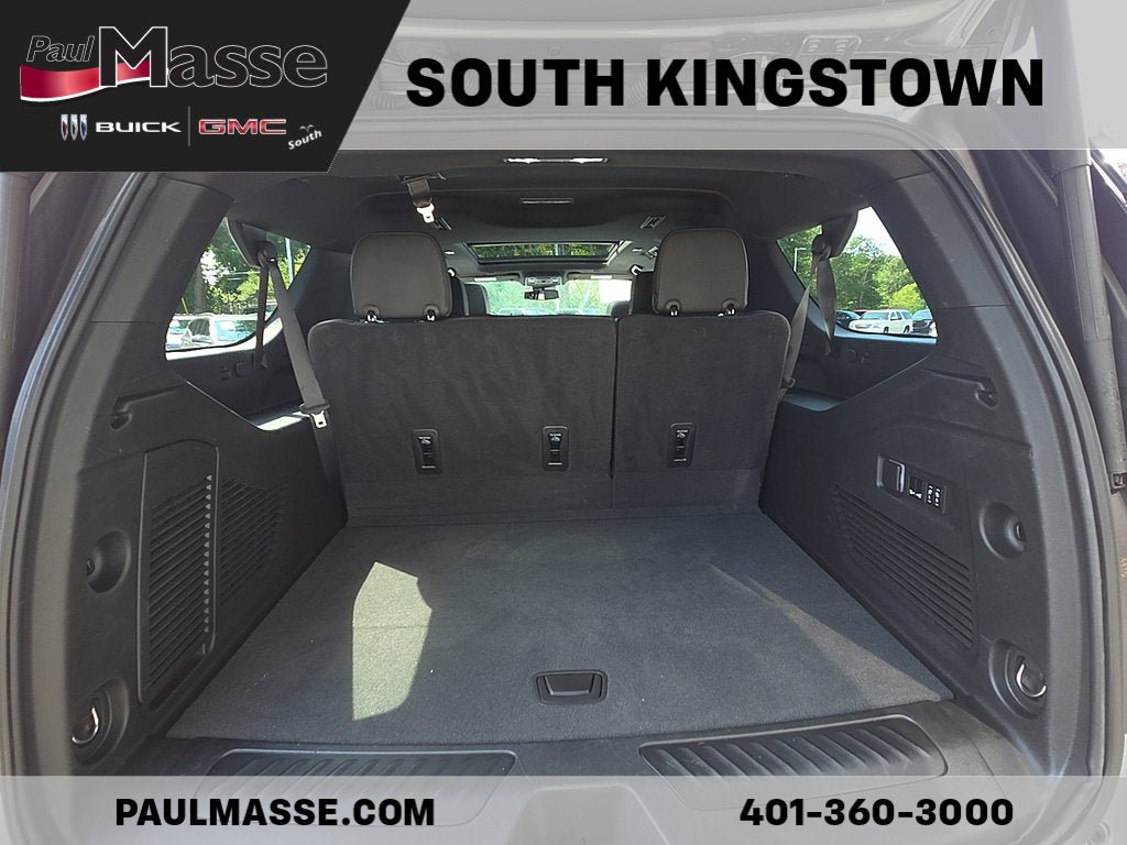 Used 2023 GMC Yukon XL SLT w/ SLT Premium Package AWD/4WD image 28