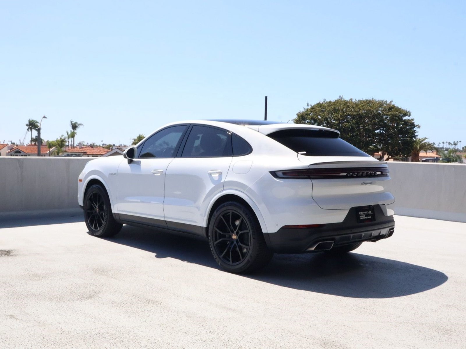 Certified 2025 Porsche Cayenne E-Hybrid Coupe AWD/4WD video 3