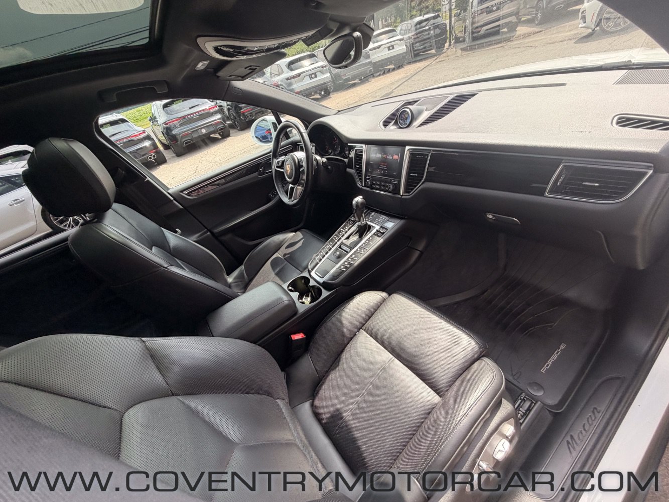 Used 2018 Porsche Macan Sport Edition AWD/4WD image 30