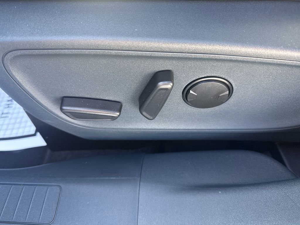 New 2026 Ford Maverick Lobo AWD/4WD image 10