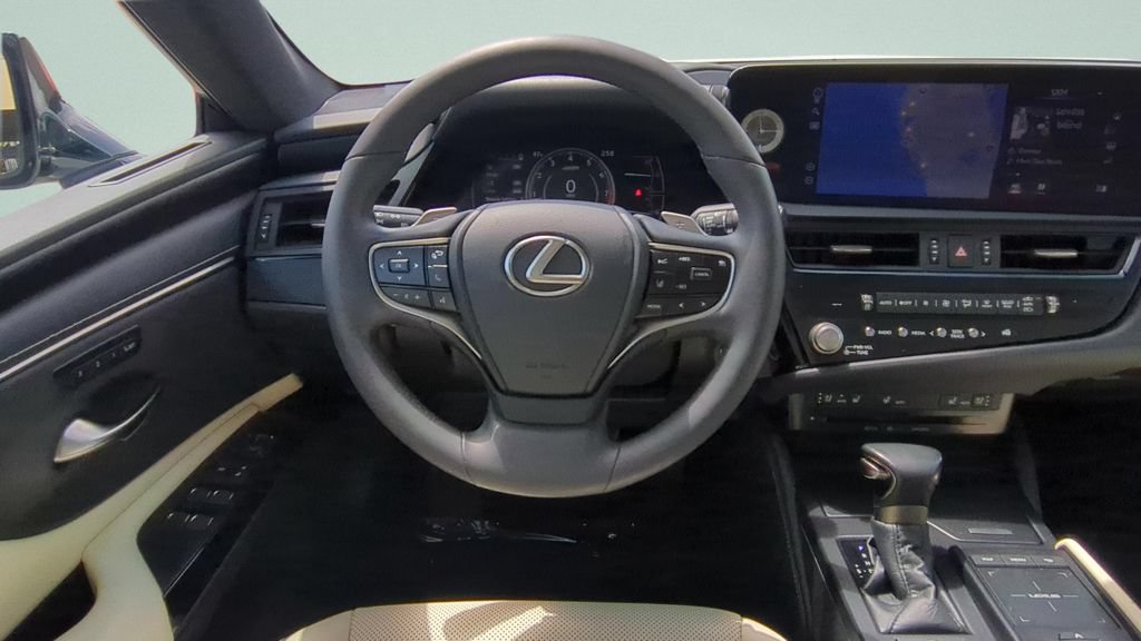 Used 2022 Lexus ES 350 w/ Premium Package FWD image 11
