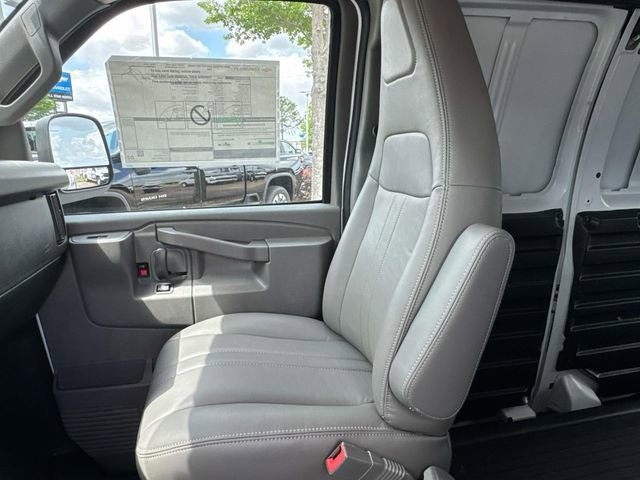 New 2026 Chevrolet Express 2500 Extended w/ Driver Convenience Package RWD image 18
