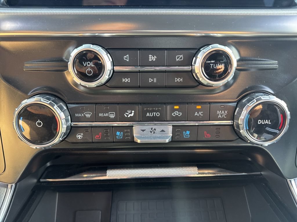 Used 2022 Ford F150 Raptor w/ Equipment Group 801A High AWD/4WD image 7