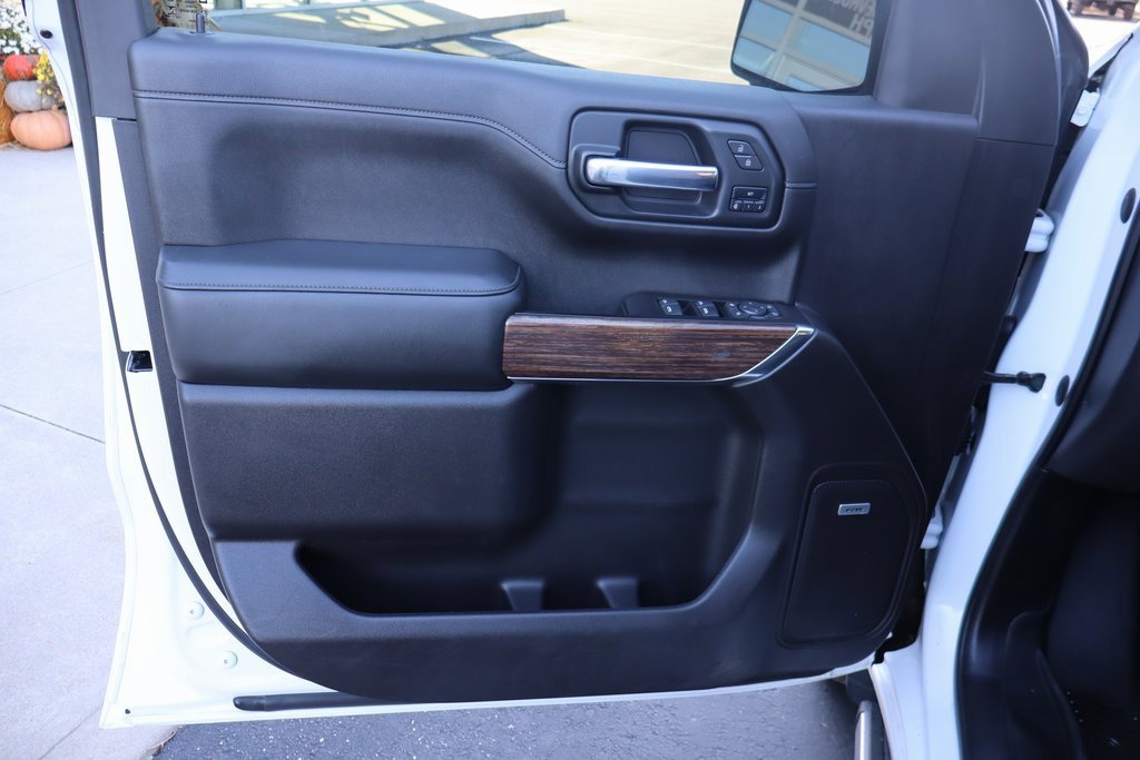 Used 2020 Chevrolet Silverado 1500 High Country w/ Technology Package image 27