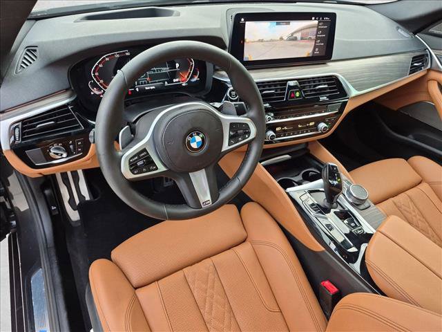 Used 2021 BMW 530i w/ M Sport Package RWD image 10