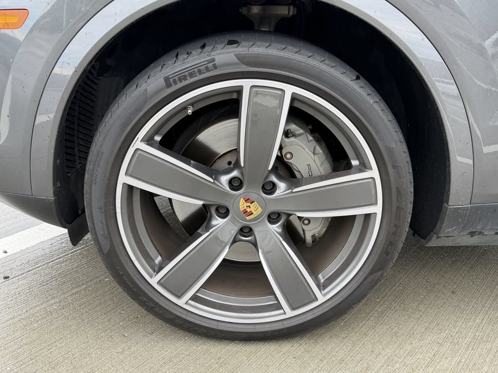 Used 2021 Porsche Cayenne S AWD/4WD image 9
