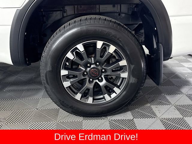 Used 2024 Nissan Titan PRO-4X w/ Pro-4x Convenience Package image 4