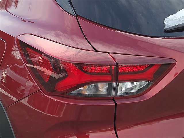 Used 2023 Chevrolet TrailBlazer RS w/ Sun and Liftgate Package image 10