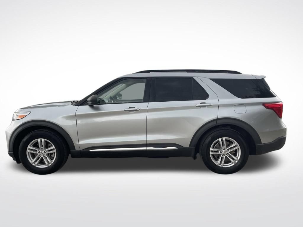 Used 2021 Ford Explorer XLT w/ Equipment Group 202A RWD image 8