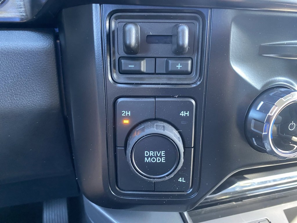 New 2026 Ford F250 Lariat w/ Black Appearance Package image 24