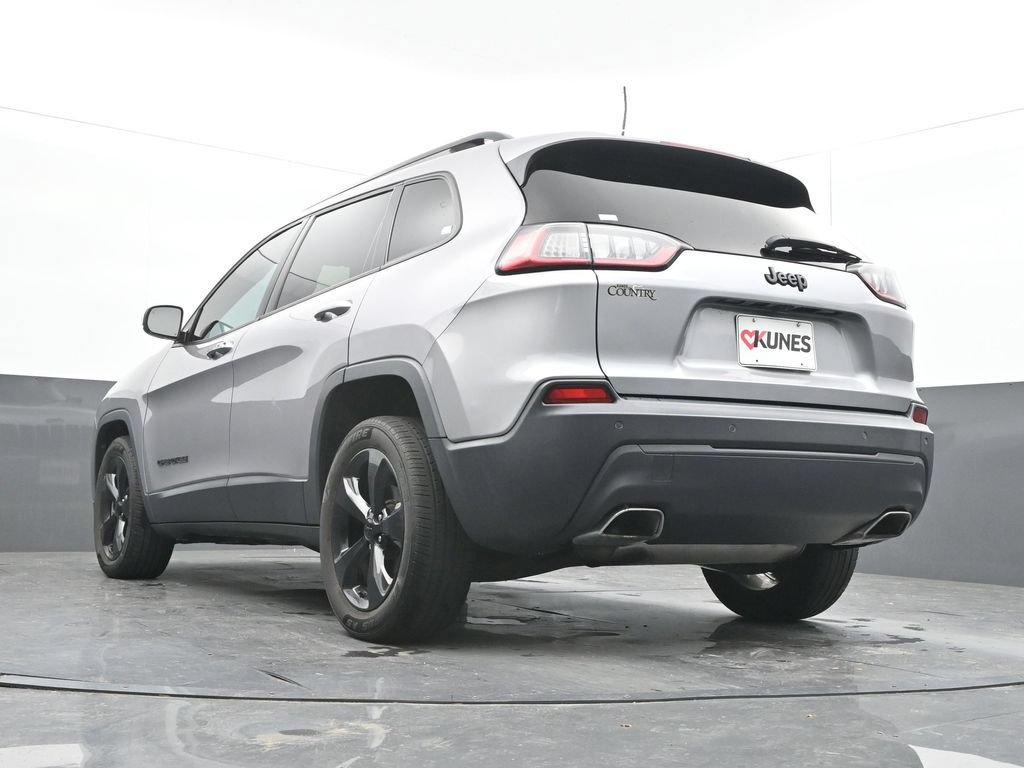 Used 2019 Jeep Cherokee Latitude Plus FWD image 30