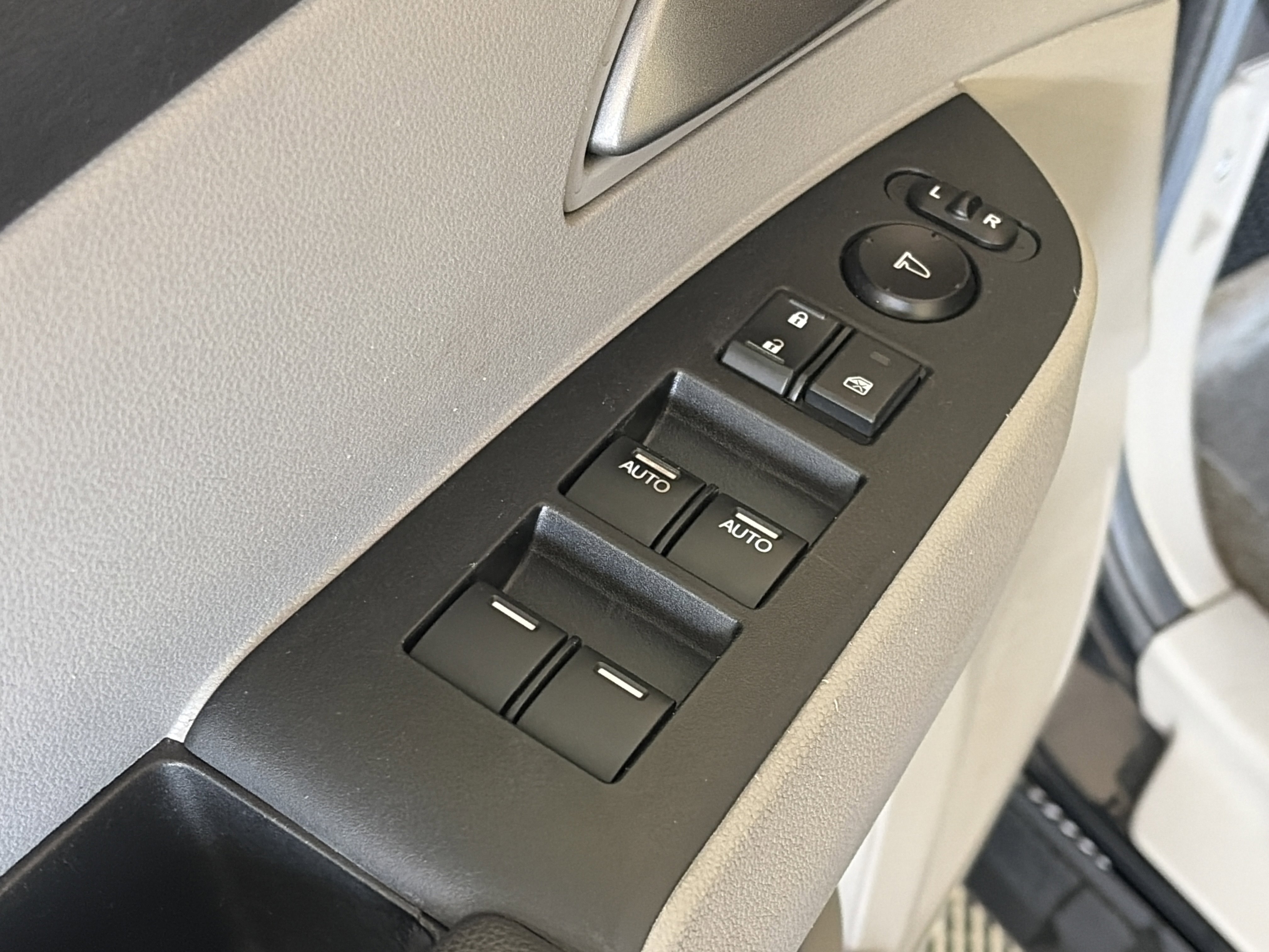 Used 2012 Honda Odyssey EX-L image 13