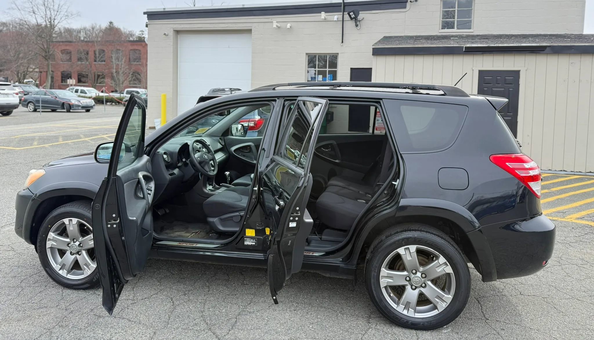 Used 2011 Toyota RAV4 Sport w/ Sport Appearance Pkg image 10