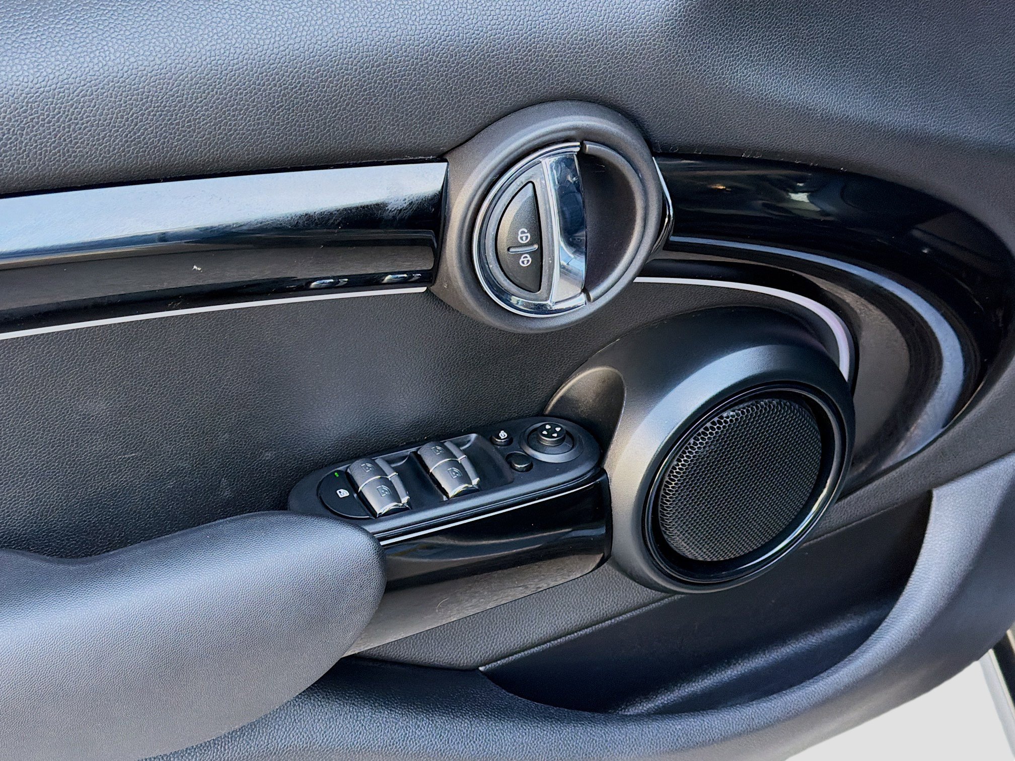 Used 2024 MINI Cooper S image 16