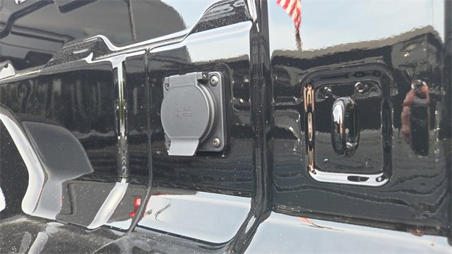 New 2026 GMC Canyon Elevation w/ Convenience Package image 25