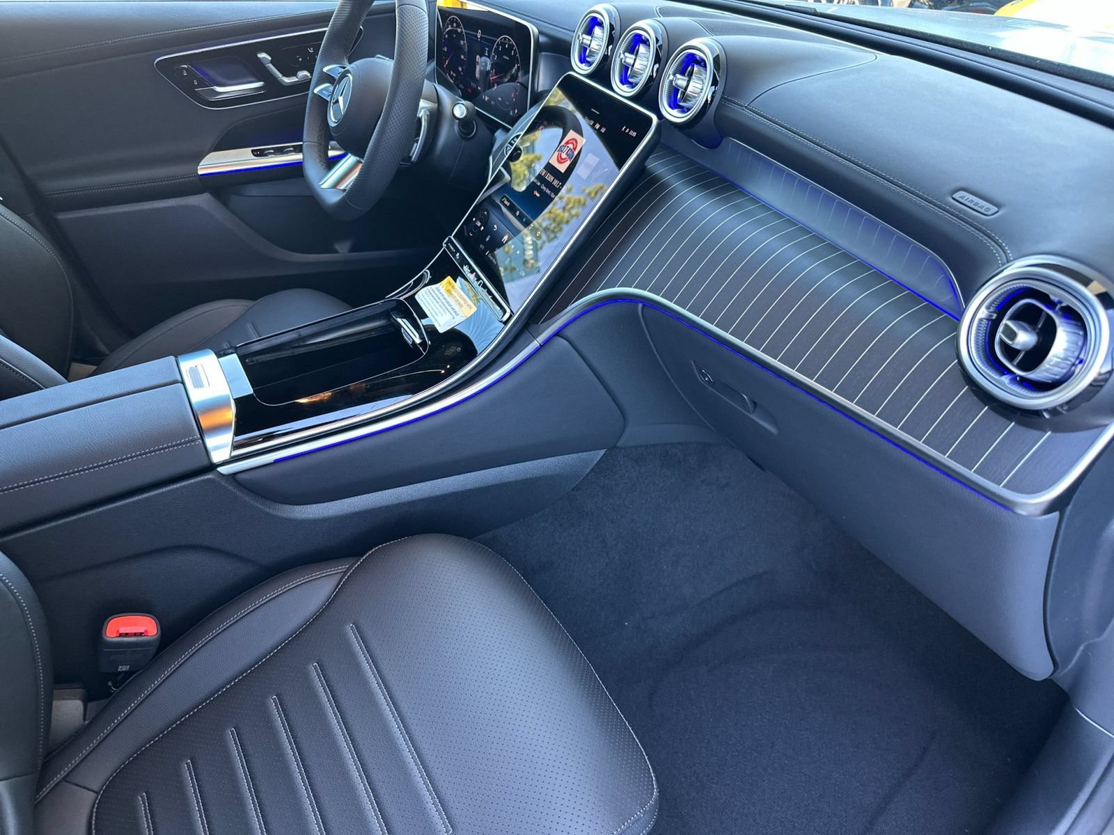 New 2026 Mercedes-Benz GLC 300 image 16