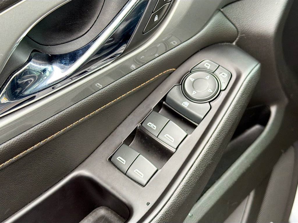 Used 2020 Chevrolet Traverse RS w/ LPO, Floor Liner Package image 18