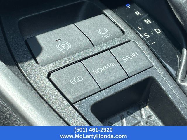 Used 2025 Toyota RAV4 XLE FWD image 27