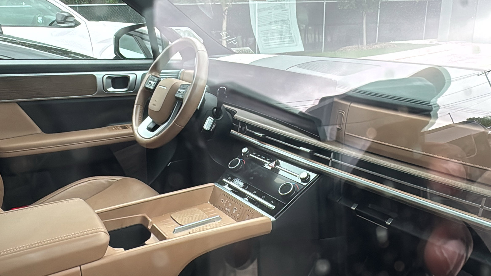 Used 2024 Hyundai Santa Fe Limited image 14