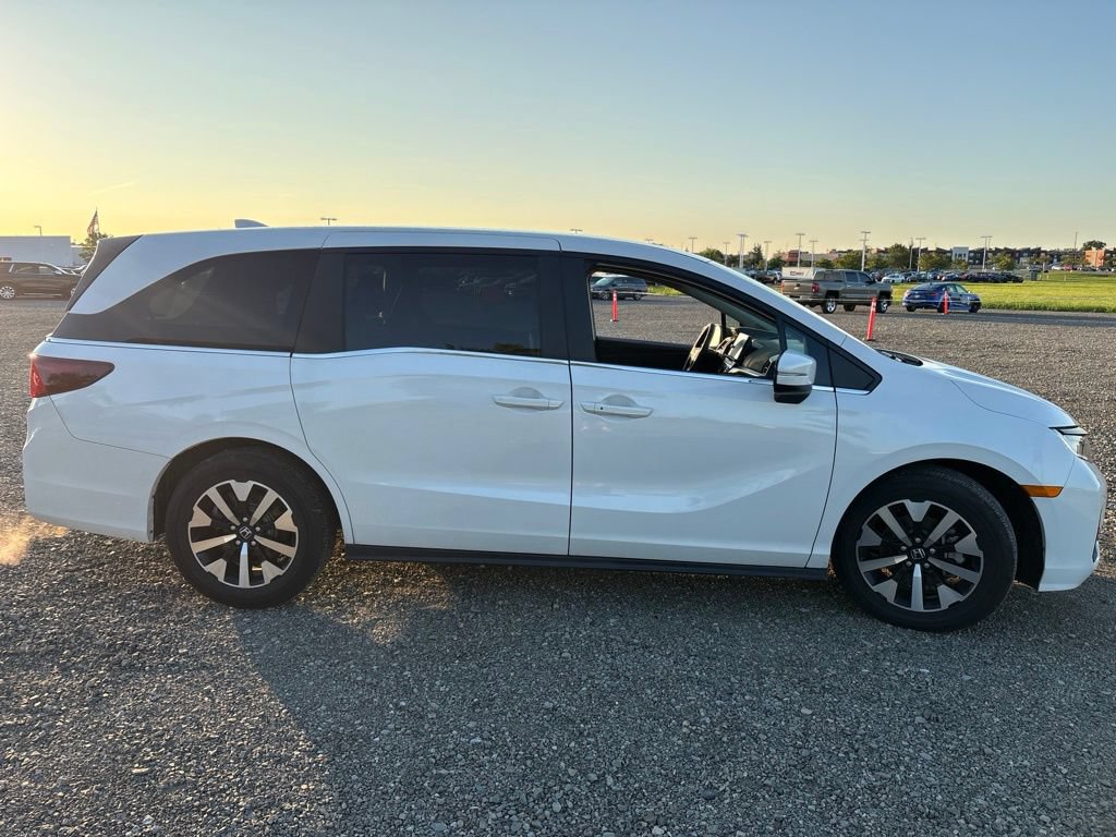 Used 2026 Honda Odyssey EX-L image 12