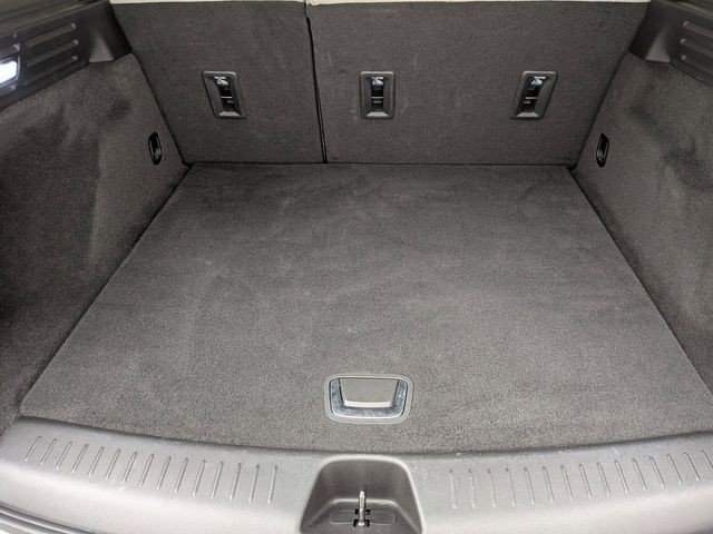 Certified 2023 Cadillac XT4 Luxury FWD image 19