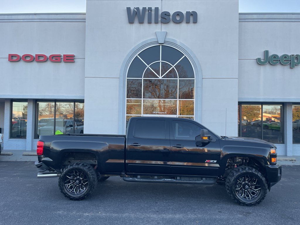 Used 2019 Chevrolet Silverado 2500 LTZ w/ Duramax Plus Package AWD/4WD image 1